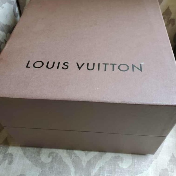 Louis Vuitton cross body - Picture 5 of 6